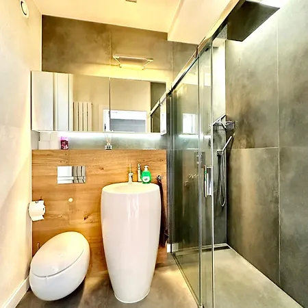 Podwale 2 - Self Check-in 20h ~parking & Lift Apartament
